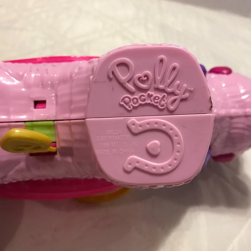 Polly Pocket 2-in-1 Unicorn Party travel case
